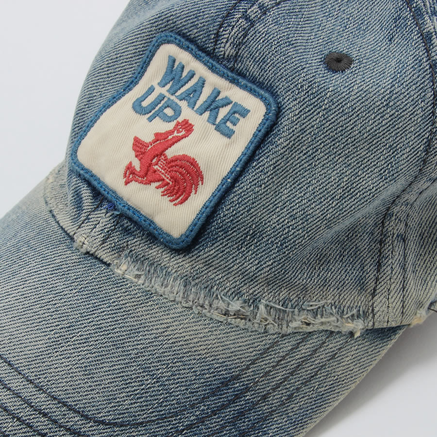 Denim Cap WAKE UP off white